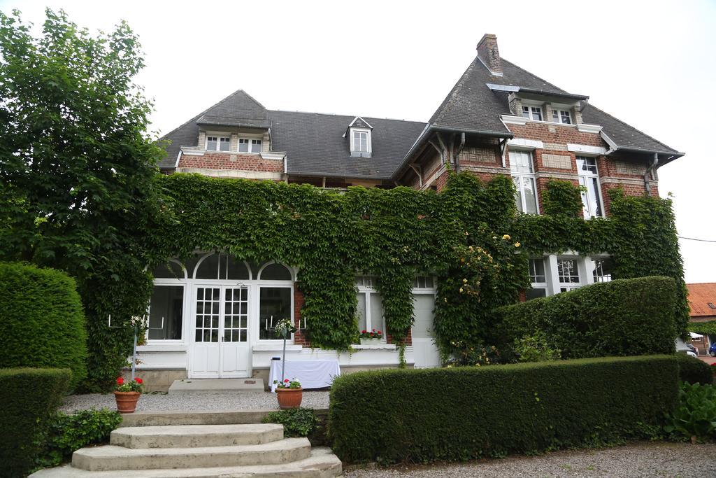 Logis & Restaurant - Le Manoir De Hotel