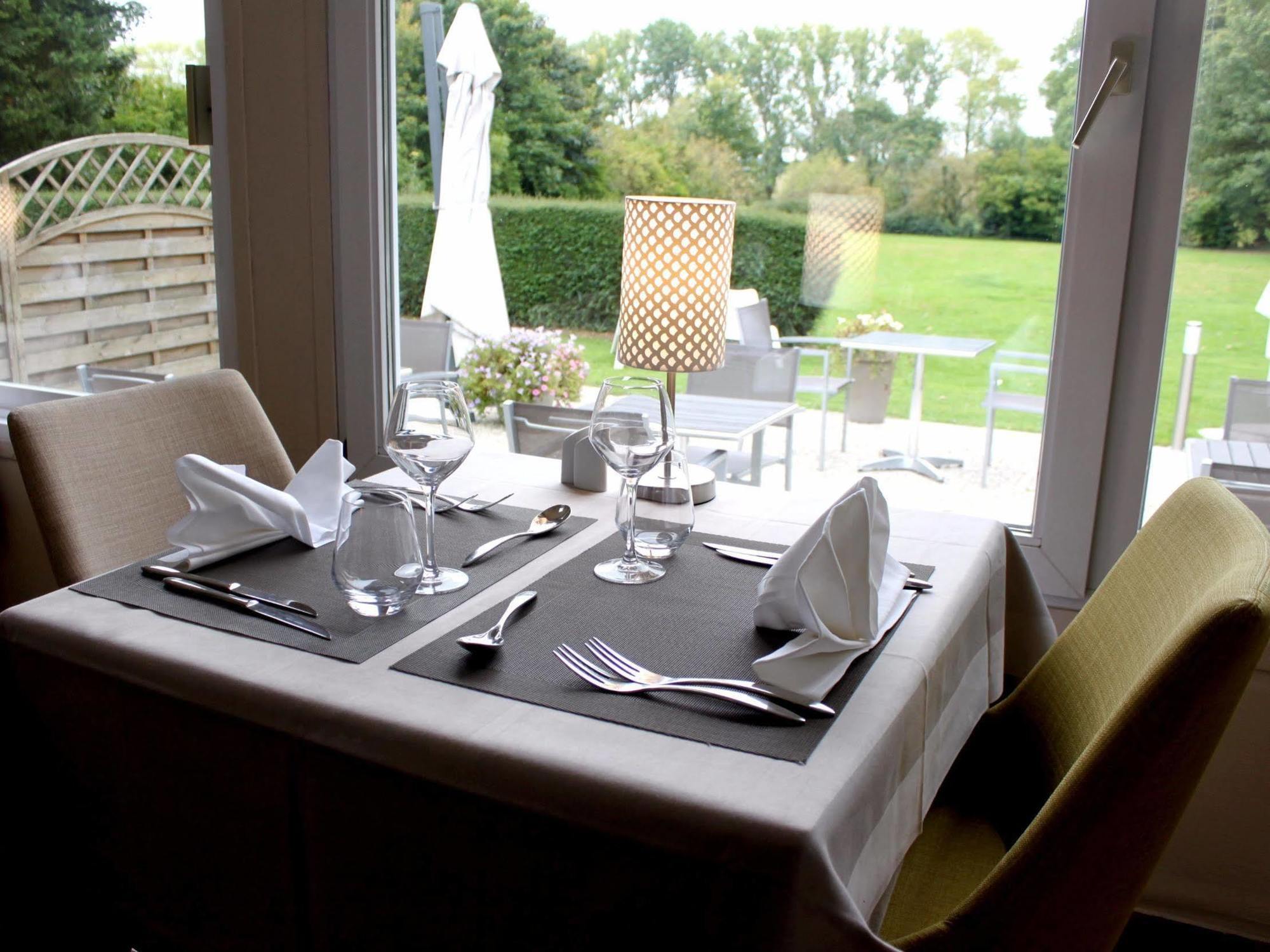 Hotel Logis & Restaurant - Le Manoir De Gavrelle