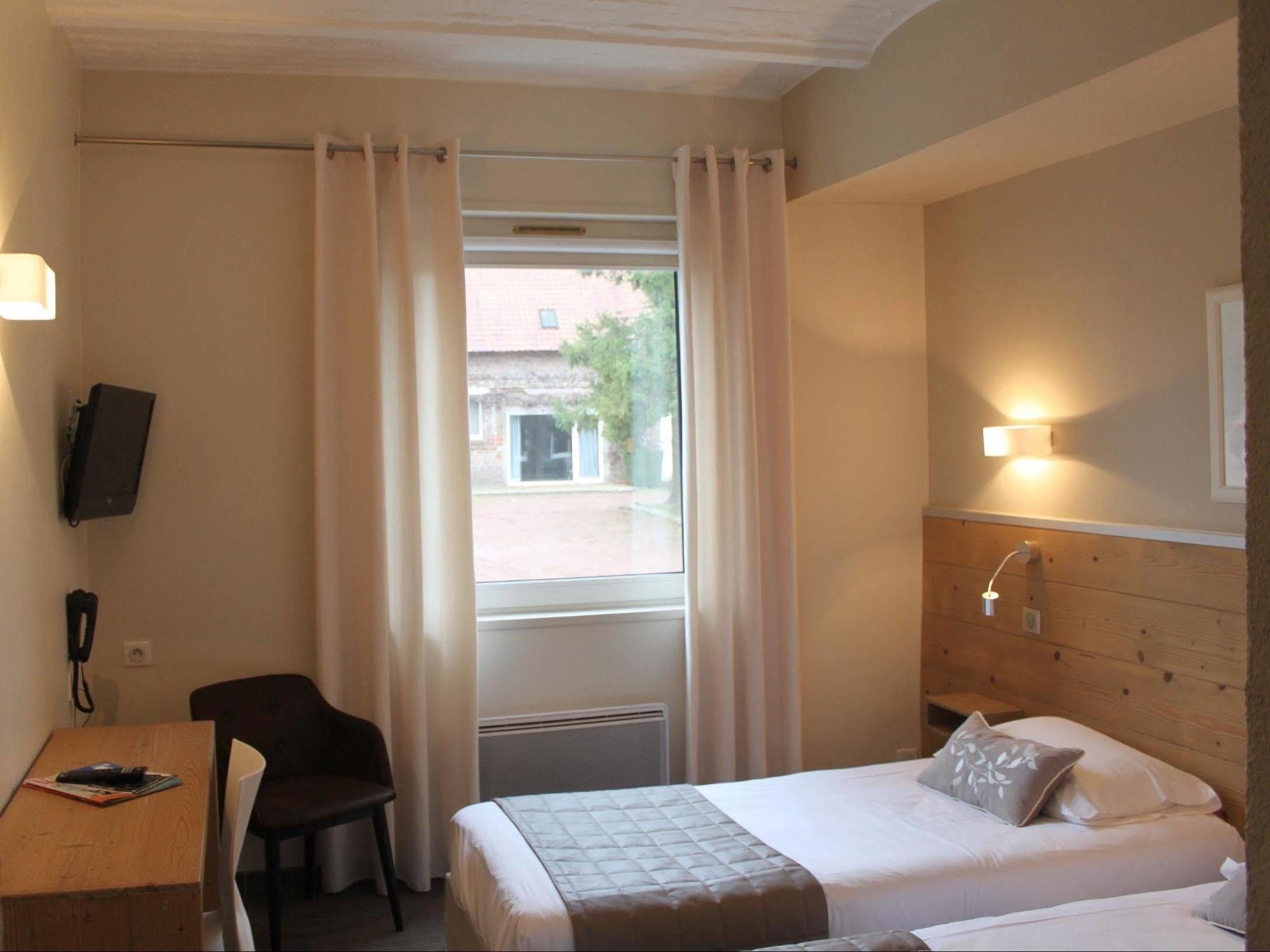 Logis & Restaurant - Le Manoir De Hotel 3*