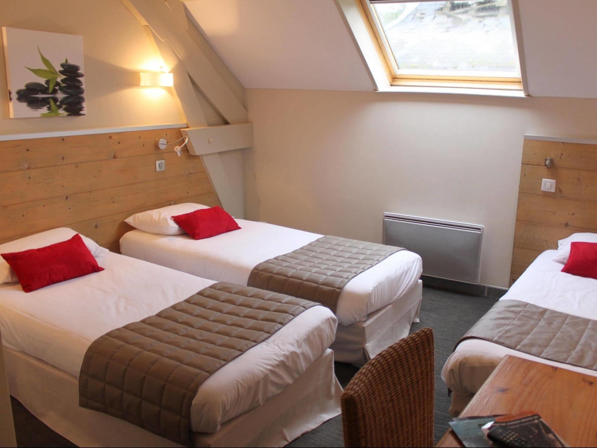 Hotel Logis & Restaurant - Le Manoir De Gavrelle