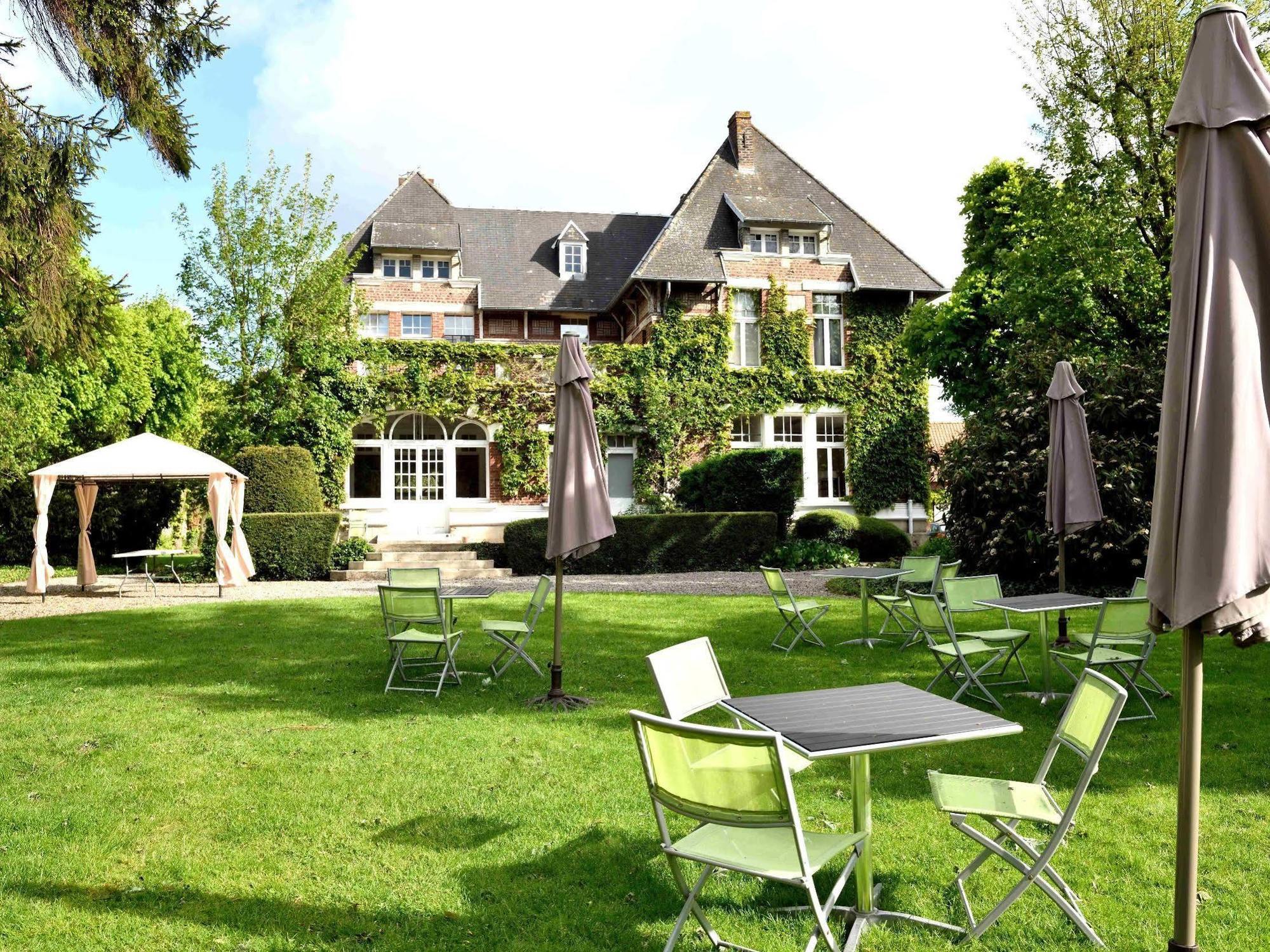 Logis & Restaurant - Le Manoir De Hotel