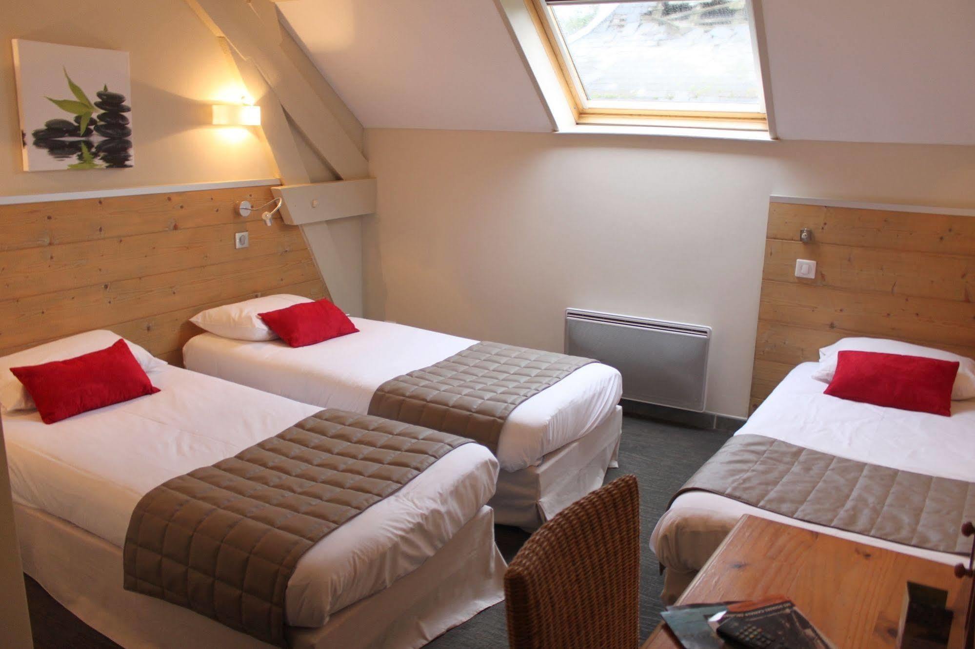 Logis & Restaurant - Le Manoir De Hotel 3*